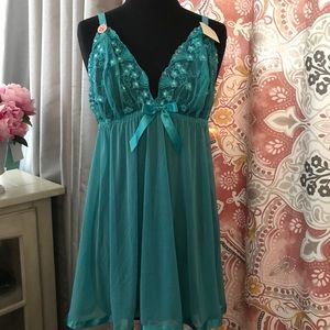 Turquoise Teddy set NWT